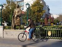 Bikes beat traffic